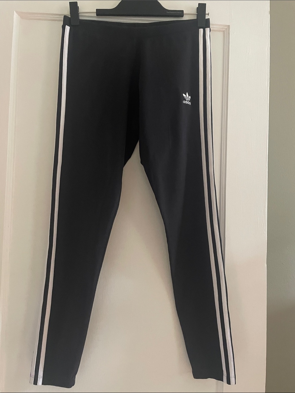 adidas Black Leggings with White Side Stripes med